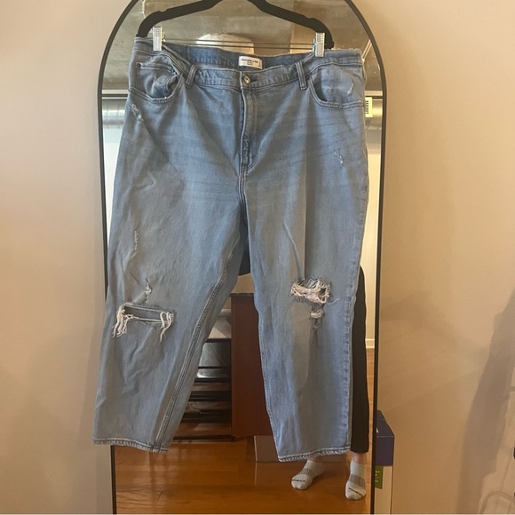 Abercrombie & Fitch Light Blue High Rise Women Jeans - Picture 8 of 9